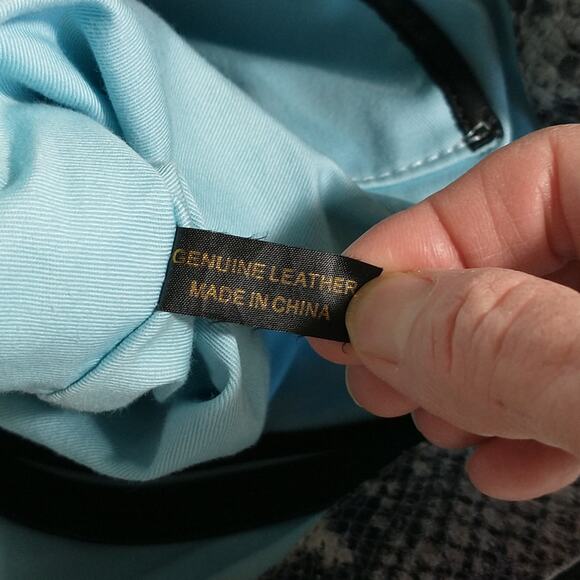 Cynthia Rowley Black Gray Snakeskin print all Leather bag With Shoulder Strap - Picture 13 of 16